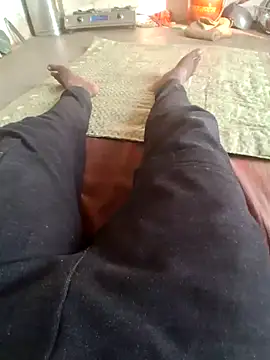 Snapshot of RAYI_Queen_3 chatting on January 2026 10:40:01 AM RAYI Queen 3 online show from January 2026 10:40:01 AM