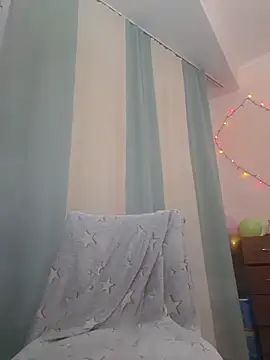 Snapshot of HellaWerlous chatting on February 2026 08:01:02 PM HellaWerlous online show from February 2026 08:01:02 PM