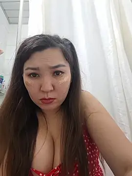 Snapshot of HellaWerlous chatting on February 2026 04:23:01 PM HellaWerlous online show from February 2026 04:23:01 PM