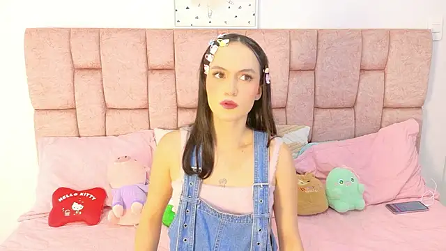 LolaYun online show from November 2025 07:27:01 PM