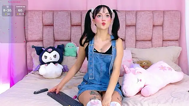 LolaYun online show from January 2026 12:29:02 PM