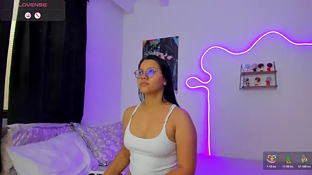 Dilan and Mia online show from December 2025 05:08:02 PM