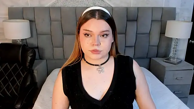 Maxxxine1 online show from October 2025 06:06:02 AM