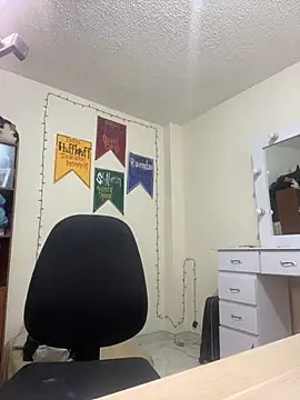 Sallem Pink online show from October 2025 11:38:02 AM