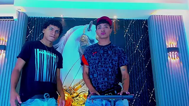 Dominic Max  online show from September 2025 03:52:02 AM