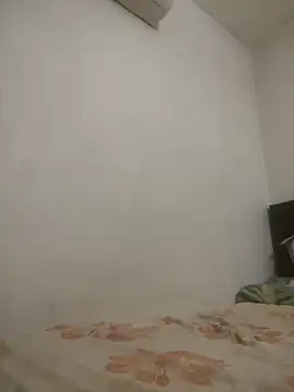 Snapshot of EmilianoPerex chatting on March 2026 12:15:01 AM EmilianoPerex online show from March 2026 12:15:01 AM