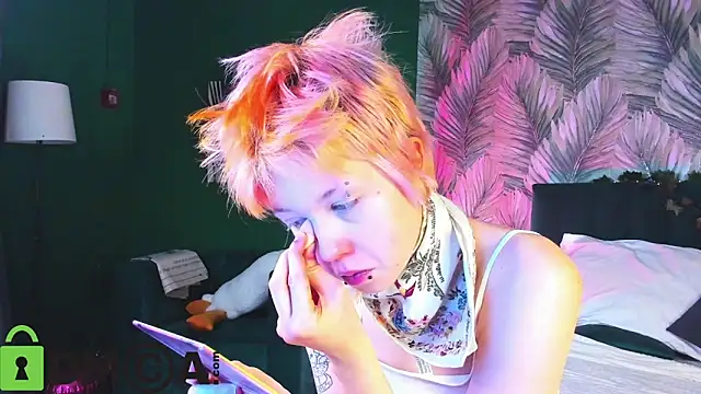 CarolineRichter online show from December 2025 01:23:02 AM