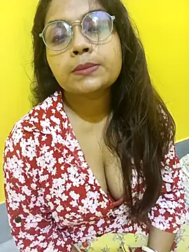 Snapshot of Naughty-Chaaya chatting on September 2025 06:40:02 PM Naughty-Chaaya online show from September 2025 06:40:02 PM