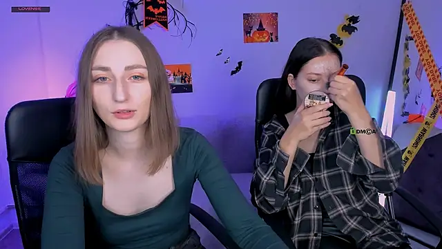 eva smiith  online show from October 2025 05:52:01 AM