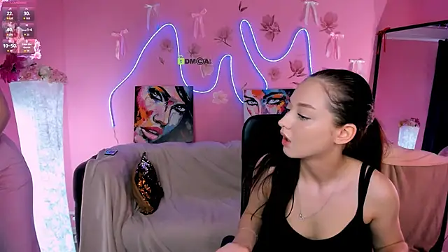 Snapshot of eva_smiith_ chatting on May 2026 06:00:02 AM eva smiith online show from May 2026 06:00:02 AM