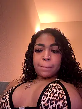 azaraxxxamor online show from October 2025 10:09:02 PM