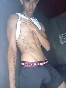 Snapshot of God_Eros_23cm chatting on October 2025 04:01:02 AM God Eros 23cm online show from October 2025 04:01:02 AM