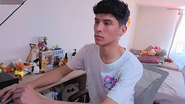 LuClawthorne  online show from March 2026 06:44:01 PM