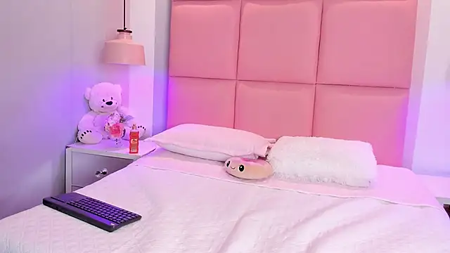 JulianaValencia online show from March 2026 01:38:01 AM