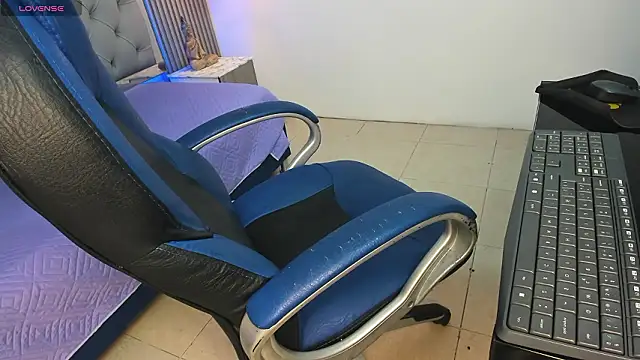 SamBlack  online show from February 2026 12:32:01 PM