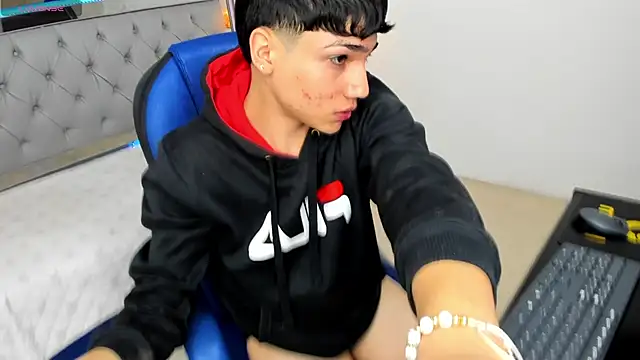 SamBlack  online show from April 2026 01:11:01 PM