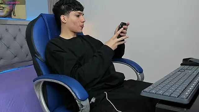 SamBlack  online show from April 2026 01:36:01 PM