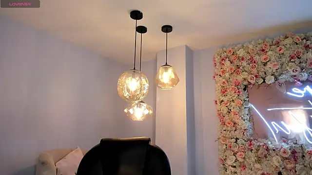 AgathaKondo  online show from February 2026 09:19:02 PM