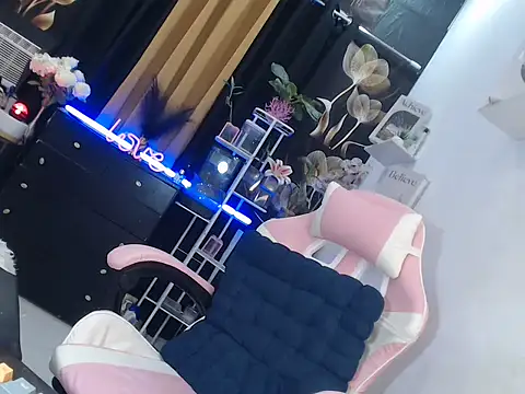 Snapshot of miss_ning chatting on April 2026 06:10:02 PM miss ning online show from April 2026 06:10:02 PM