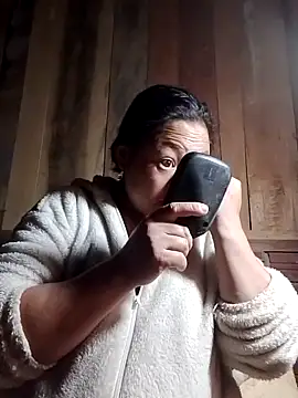 Snapshot of MaySweetb chatting on November 2025 01:08:01 AM MaySweetb online show from November 2025 01:08:01 AM