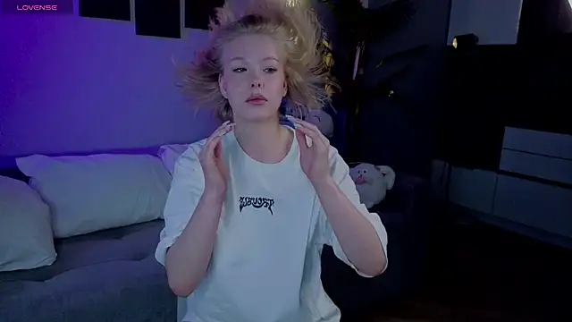 Snapshot of emilyshepar_d chatting on July 2026 02:15:02 AM emilyshepar d online show from July 2026 02:15:02 AM