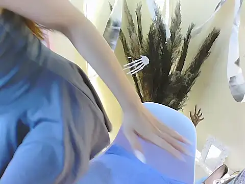 RoseLoverrr online show from November 2025 02:33:01 AM