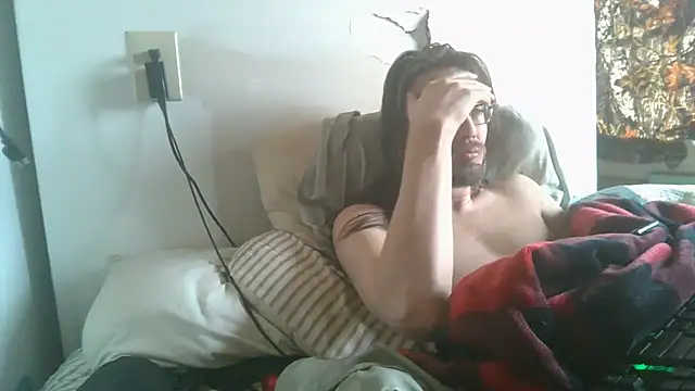 Snapshot of dandonn chatting on February 2026 06:51:02 PM dandonn online show from February 2026 06:51:02 PM