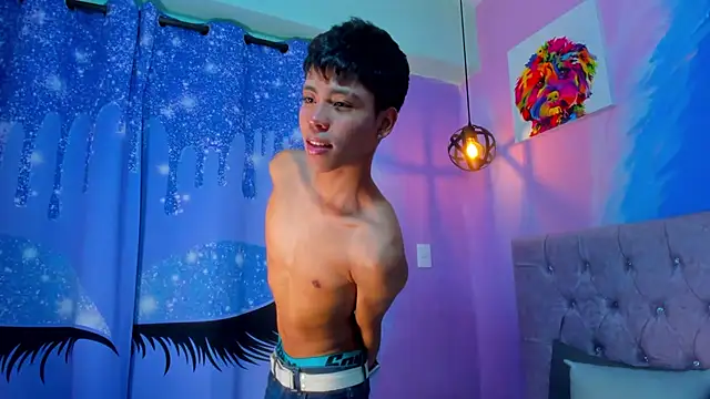 MaxiWildd online show from January 2026 01:04:01 PM