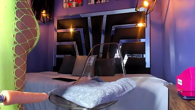 anne-brown13 online show from January 2026 07:30:01 PM