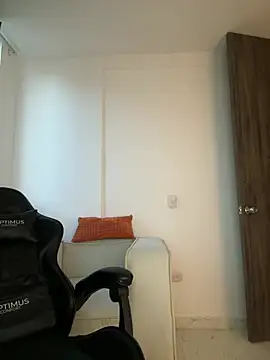 Kyleighc online show from February 2026 11:10:01 PM