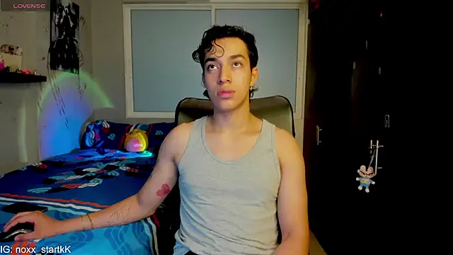 Snapshot of Noxx_starkK chatting on March 2026 02:39:01 AM Noxx starkK online show from March 2026 02:39:01 AM