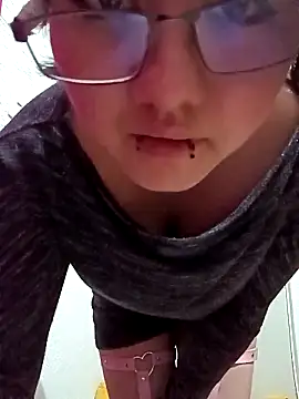 Snapshot of Ftm_Bunny chatting on September 2025 08:25:02 AM Ftm Bunny online show from September 2025 08:25:02 AM