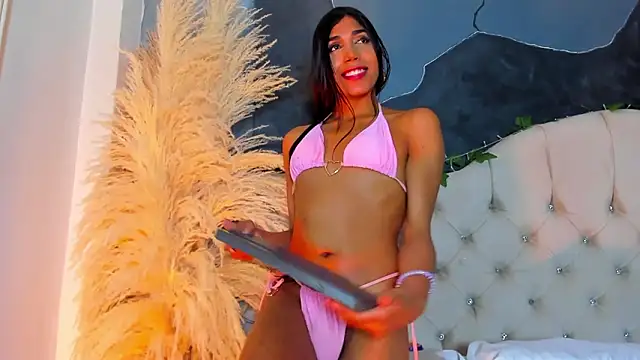 Snapshot of AmbarFoxx_ chatting on January 2026 11:03:01 AM AmbarFoxx online show from January 2026 11:03:01 AM