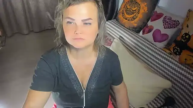 MildMature online show from October 2025 01:22:01 AM