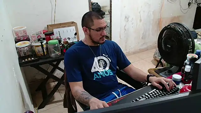 Leonino231 online show from October 2025 01:30:01 PM