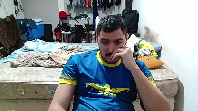 Leonino231 online show from February 2026 08:40:02 PM