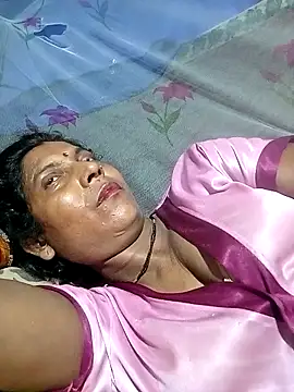 Snapshot of Savita992 chatting on April 2026 10:01:02 PM Savita992 online show from April 2026 10:01:02 PM