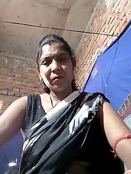 Snapshot of Savita992 chatting on April 2026 04:14:02 AM Savita992 online show from April 2026 04:14:02 AM
