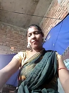 Snapshot of Savita992 chatting on April 2026 06:42:02 AM Savita992 online show from April 2026 06:42:02 AM
