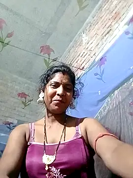 Snapshot of Savita992 chatting on April 2026 09:30:02 PM Savita992 online show from April 2026 09:30:02 PM