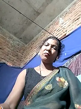 Snapshot of Savita992 chatting on May 2026 10:31:02 AM Savita992 online show from May 2026 10:31:02 AM