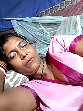 Snapshot of Savita992 chatting on May 2026 08:22:01 AM Savita992 online show from May 2026 08:22:01 AM