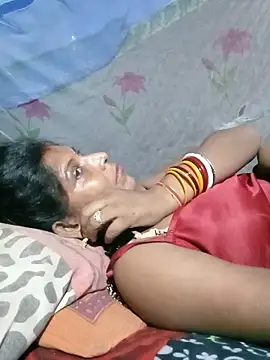 Snapshot of Savita992 chatting on May 2026 07:10:02 PM Savita992 online show from May 2026 07:10:02 PM