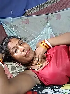 Snapshot of Savita992 chatting on May 2026 07:37:02 AM Savita992 online show from May 2026 07:37:02 AM