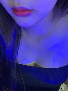 Linhtruong  online show from April 2026 12:10:01 PM