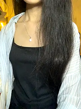 Nhinhi18 online show from November 2025 03:58:02 PM