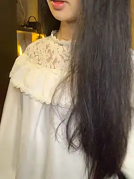 Nhinhi18 online show from March 2026 04:32:01 PM