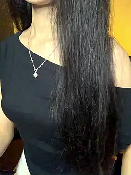 Nhinhi18 online show from June 2026 03:33:01 PM