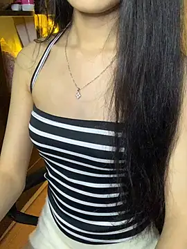 Nhinhi18 online show from July 2026 03:27:02 PM