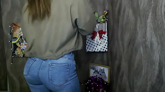 Linda S  online show from October 2025 11:18:02 AM